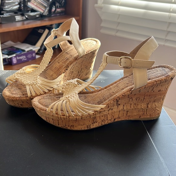 Woven sandal heels - Picture 2 of 4